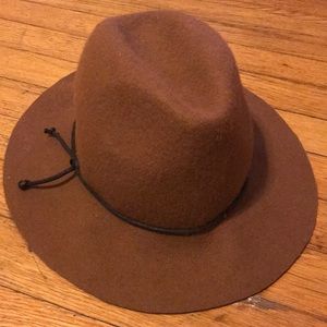 Brimmed hat